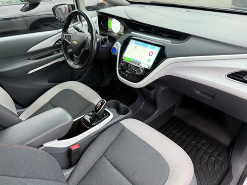 Used 2020 Chevrolet Bolt LT image 22
