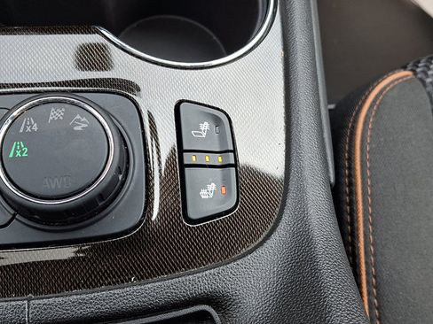 Certified 2023 GMC Acadia AT4 AWD/4WD image 27