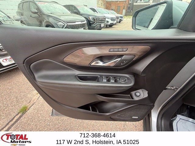 Certified 2024 GMC Terrain Denali w/ Denali Premium Package AWD/4WD image 17