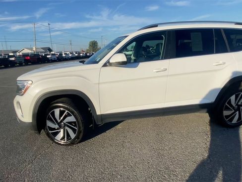 Used 2024 Volkswagen Atlas SEL image 5