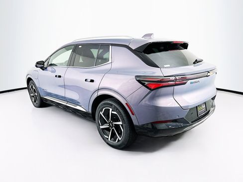 Used 2025 Chevrolet Equinox EV LT w/ Convenience Package image 5