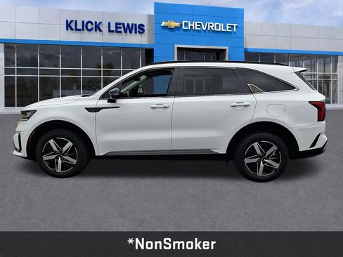 Used 2021 Kia Sorento EX FWD image 4