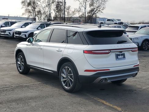 New 2026 Lincoln Corsair Premiere image 3