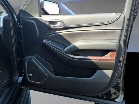 Used 2019 GMC Yukon SLT w/ Open Road Package AWD/4WD image 14