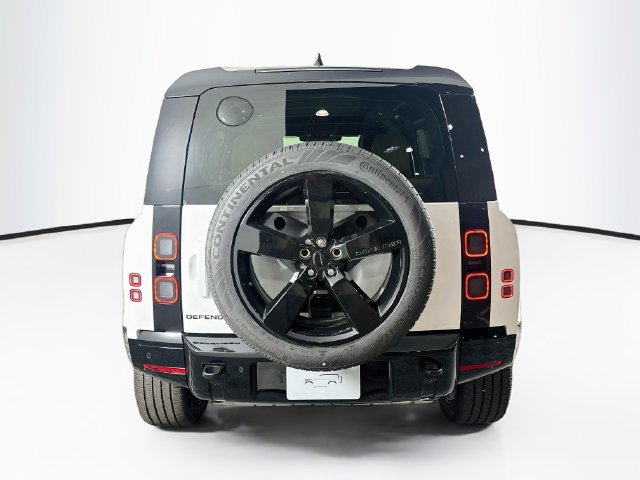 New 2026 Land Rover Defender 110 X-Dynamic SE AWD/4WD image 6