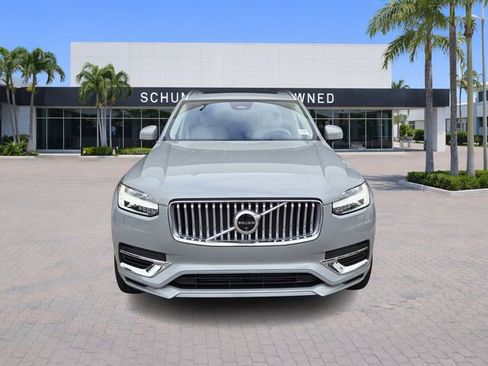 Certified 2024 Volvo XC90 T8 Plus AWD/4WD image 2