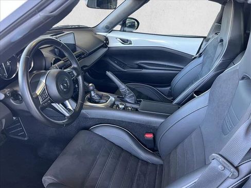 Used 2023 MAZDA MX-5 Miata Club RWD image 10