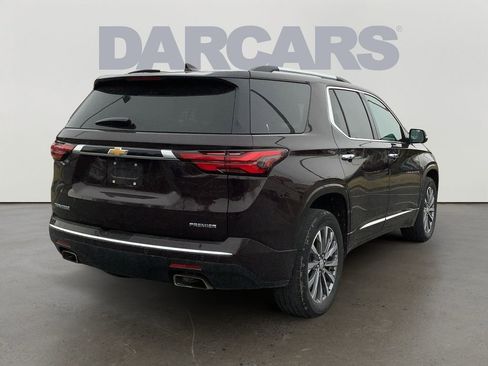 Used 2022 Chevrolet Traverse Premier FWD image 4