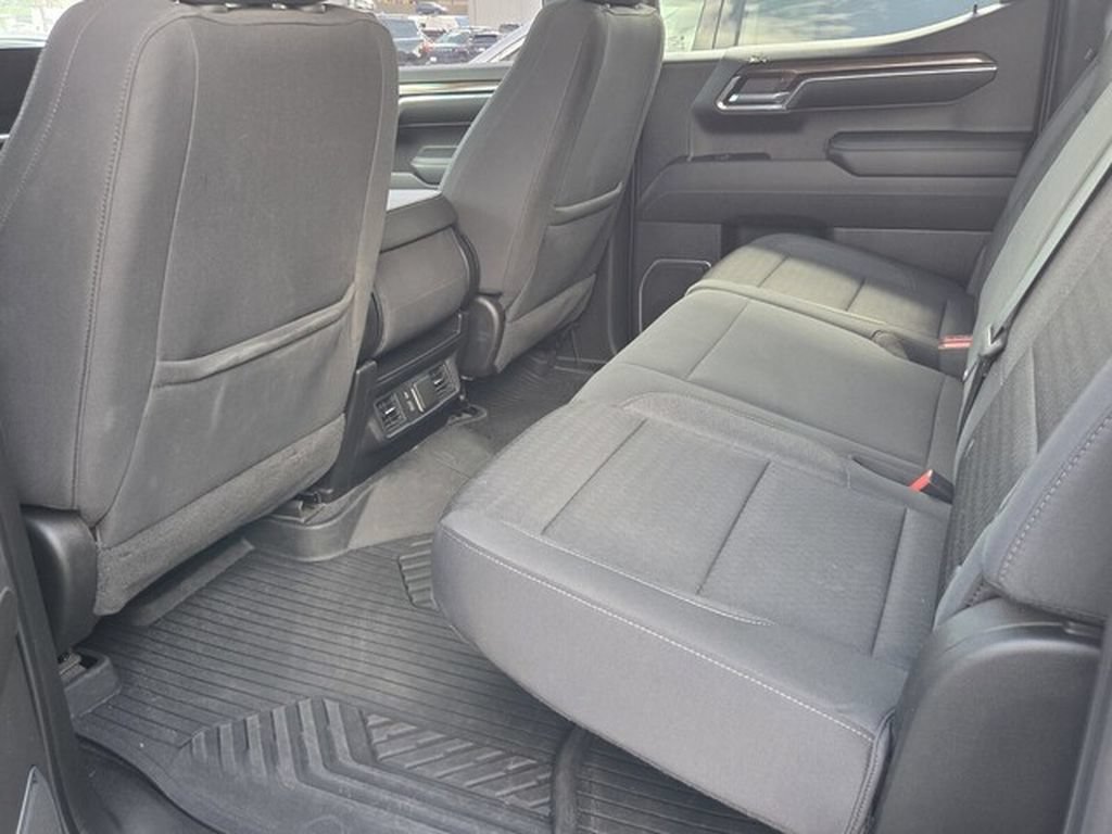 Used 2023 Chevrolet Silverado 1500 RST AWD/4WD image 6