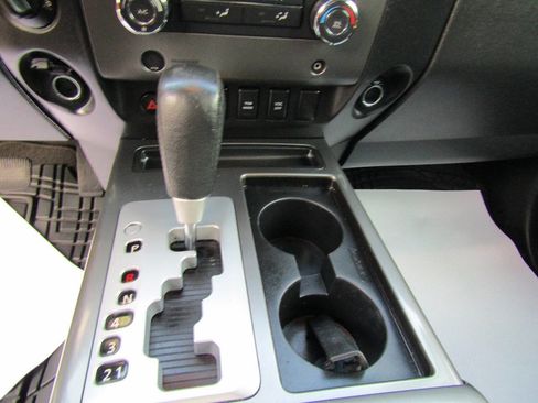 Used 2011 Nissan Titan SV w/ SV Value Truck Pkg image 14
