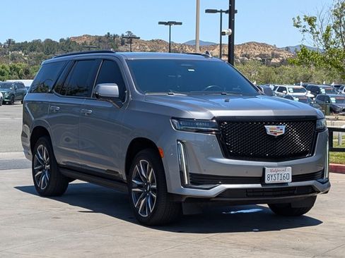 Used 2022 Cadillac Escalade Sport w/ Touring Package RWD image 3