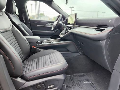 New 2026 Ford Explorer ST-Line w/ ST-Line Street Pack AWD/4WD image 11