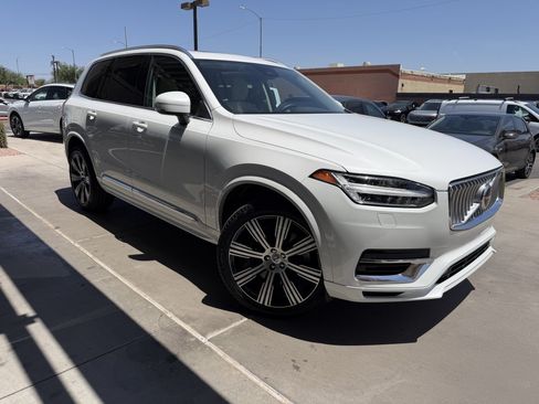 Used 2025 Volvo XC90 T8 Core w/ Protection Package Premier AWD/4WD image 6