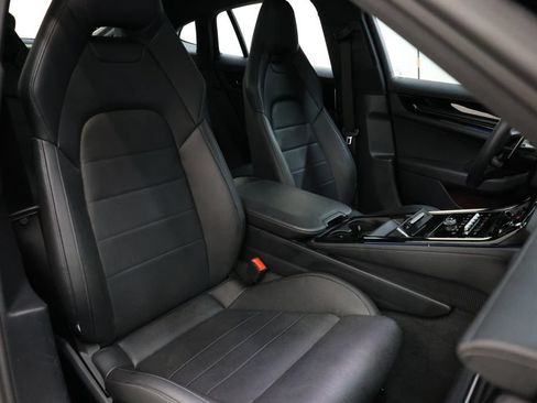 Used 2025 Porsche Panamera image 73