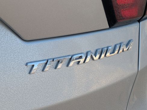 Used 2019 Ford Escape Titanium AWD/4WD image 27