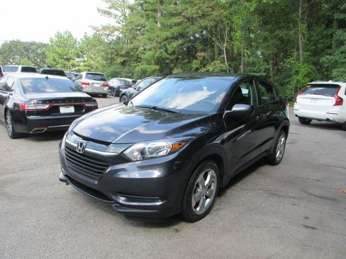 Used 2018 Honda HR-V LX image 1