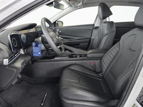 New 2026 Hyundai Elantra Limited FWD image 17