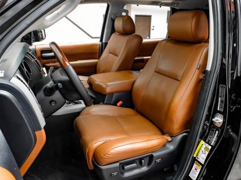 Used 2016 Toyota Sequoia Platinum AWD/4WD image 33