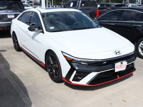 Used 2026 Hyundai Elantra N image 2