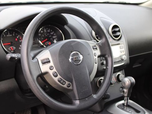 Used 2011 Nissan Rogue SV image 18