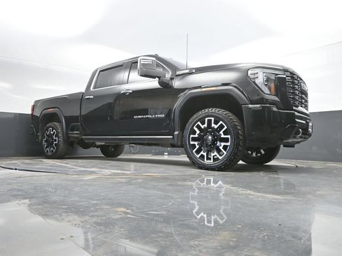 Used 2025 GMC Sierra 2500 Denali Ultimate AWD/4WD image 35