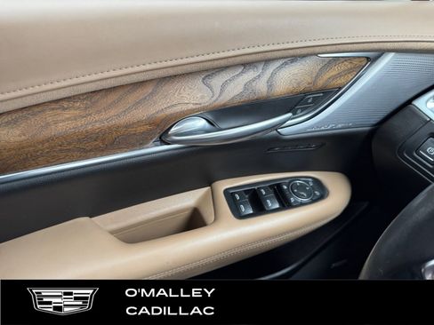 Certified 2023 Cadillac XT5 Sportv w/ Platinum Package image 19