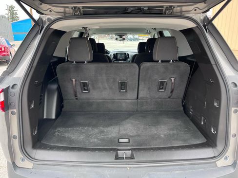 Used 2018 Chevrolet Traverse LT FWD image 12