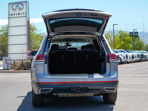 Used 2024 Volkswagen Atlas SE FWD image 13