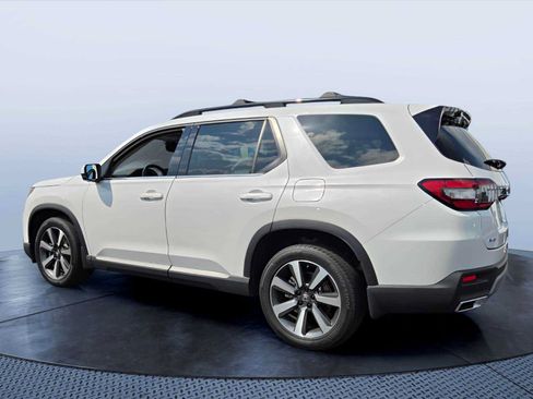 Used 2023 Honda Pilot Elite image 4
