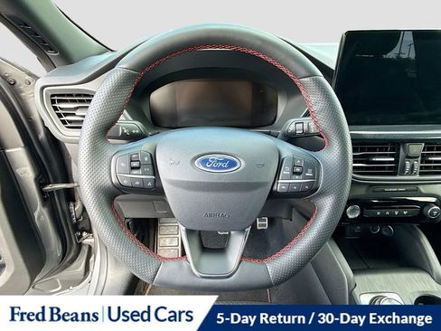 Used 2023 Ford Escape ST-Line w/ Tech Pack #1 AWD/4WD image 13
