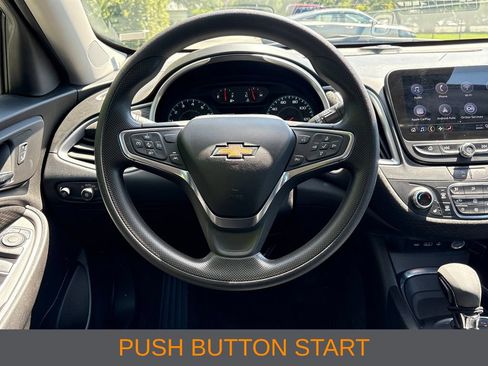 Used 2025 Chevrolet Malibu LT FWD image 6