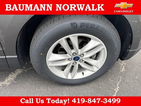 Used 2016 Ford Edge SEL FWD image 12