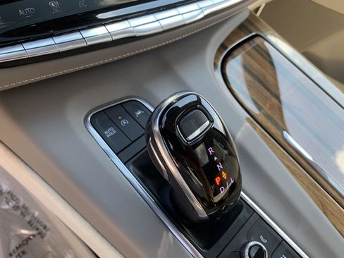 Used 2021 Cadillac Escalade Sport Platinum image 25