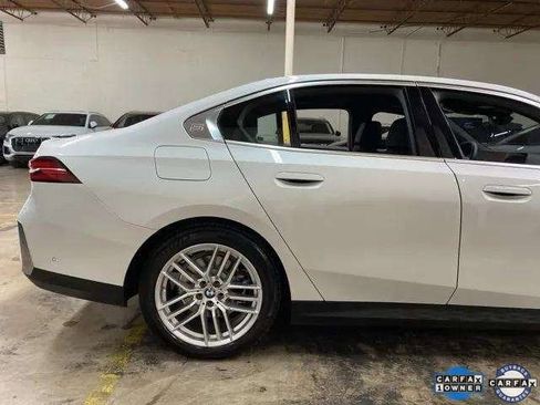 Used 2025 BMW 530i xDrive image 92
