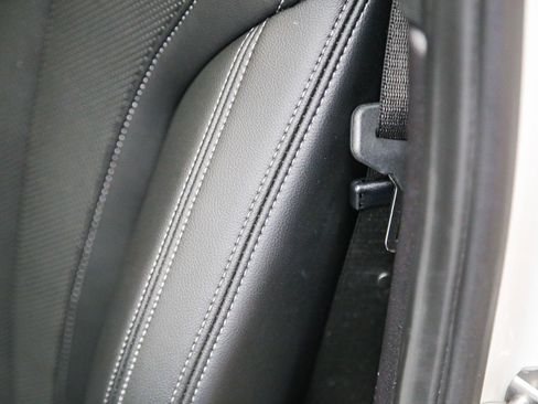 Used 2026 BMW 330i Sedan w/ Premium Package RWD image 23