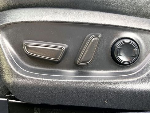 Certified 2022 Toyota Camry XSE image 33