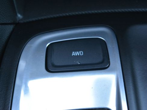 Used 2020 Chevrolet Equinox LT image 22