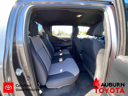 Used 2021 Toyota Tacoma TRD Off-Road w/ Technology Package AWD/4WD image 17