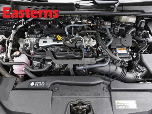 Used 2025 Toyota Prius LE FWD image 7