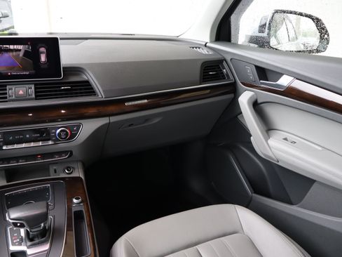 Used 2019 Audi Q5 2.0T Premium Plus w/ Premium Plus Package AWD/4WD image 13