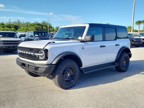 New 2026 Ford Bronco Outer Banks AWD/4WD image 4