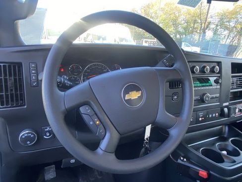 New 2025 Chevrolet Express 3500 w/ Power Convenience Package image 32