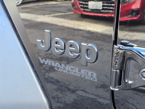 Used 2021 Jeep Wrangler Unlimited Sport image 15