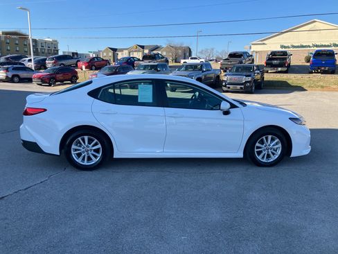 Certified 2025 Toyota Camry LE image 8