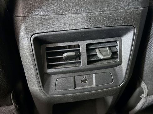 Used 2024 Chevrolet Colorado LT w/ LT Convenience Package image 27