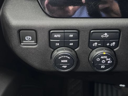 Certified 2022 Chevrolet Silverado 1500 RST w/ All Star Edition Plus AWD/4WD image 26