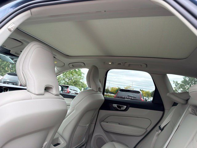 Used 2024 Volvo XC60 B5 Plus w/ Protection Package Premier AWD/4WD image 8