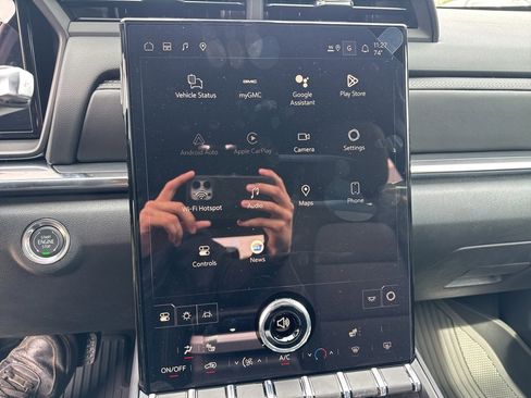 New 2026 GMC Terrain Elevation w/ LPO, Floor Liner Package image 19