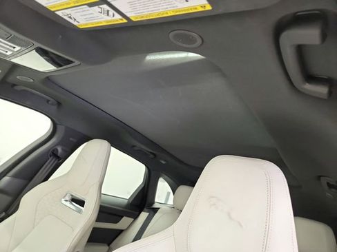Used 2025 Jaguar F-PACE R-Dynamic S image 21