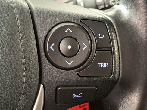 Used 2017 Toyota RAV4 XLE image 22